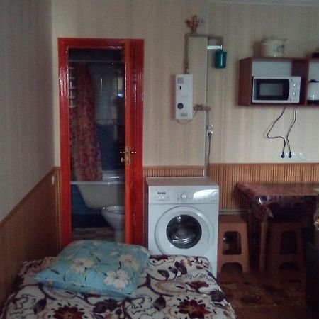 1-Я Слободская, 17А, Угол Проспекта Центрального, 3 Дивана, Wi-Fi, Отдельный Вход. Nikolayev Luaran gambar