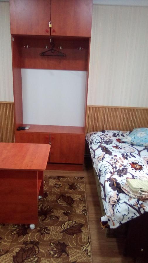 1-Я Слободская, 17А, Угол Проспекта Центрального, 3 Дивана, Wi-Fi, Отдельный Вход. Nikolayev Luaran gambar