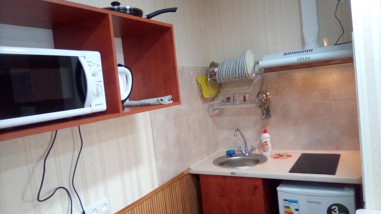 1-Я Слободская, 17А, Угол Проспекта Центрального, 3 Дивана, Wi-Fi, Отдельный Вход. Nikolayev Luaran gambar