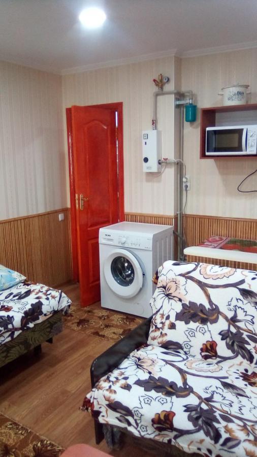 1-Я Слободская, 17А, Угол Проспекта Центрального, 3 Дивана, Wi-Fi, Отдельный Вход. Nikolayev Luaran gambar